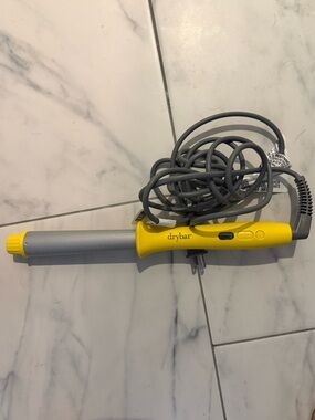 Drybar Yellow Curling Wand with Gray Cord